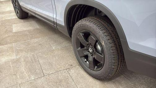 Sonic Gray Pearl 2026 Honda Ridgeline Black