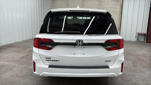 Platinum White Pearl 2026 Honda Odyssey Sport-L