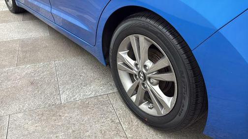 Electric Blue Metallic 2017 Hyundai ELANTRA SE