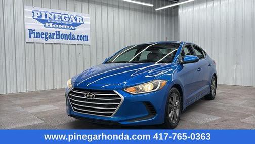 Electric Blue Metallic 2017 Hyundai ELANTRA SE