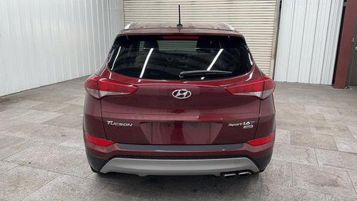 Photo 5 of 29 of 2017 Hyundai Tucson Sport