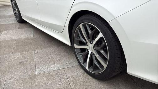 Platinum White Pearl 2022 Honda Civic Touring