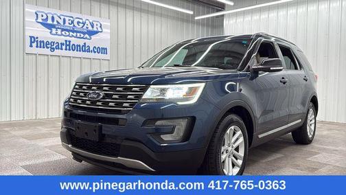 BLUE JEANS METALLIC 2017 Ford Explorer XLT