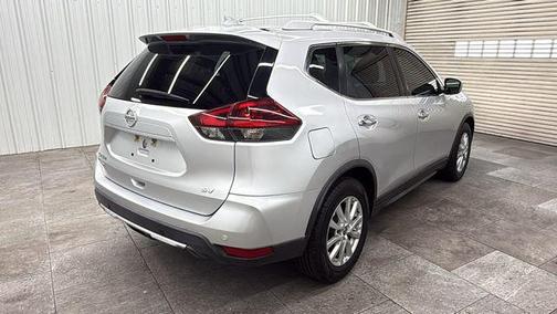 Brilliant Silver Metallic 2019 Nissan Rogue SV