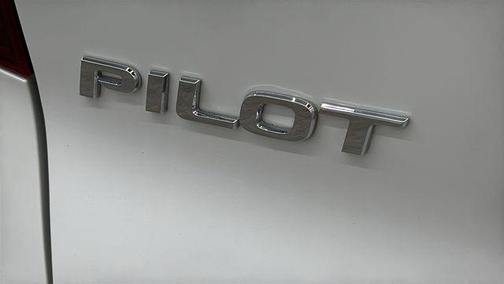 Platinum White Pearl 2022 Honda Pilot AWD TrailSport