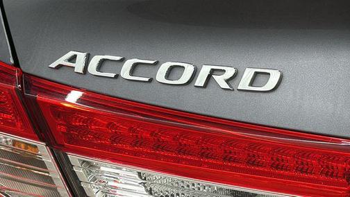 Modern Steel Metallic 2018 Honda Accord EX-L 2.0T