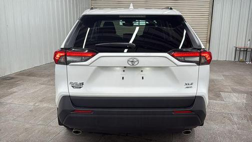 Ice Cap 2025 Toyota RAV4 XLE