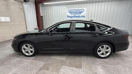 Crystal Black Pearl 2024 Honda Accord LX 1.5T