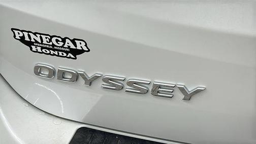 Platinum White Pearl 2026 Honda Odyssey Touring