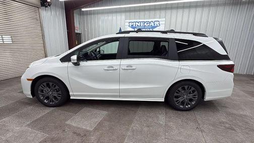 Platinum White Pearl 2026 Honda Odyssey Touring