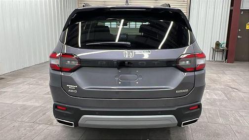 2025 Honda Pilot Touring 8-Passenger