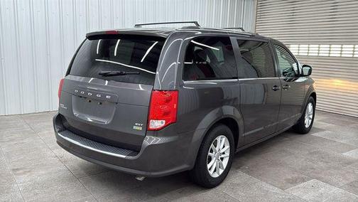 Granite Pearlcoat 2018 Dodge Grand Caravan SXT