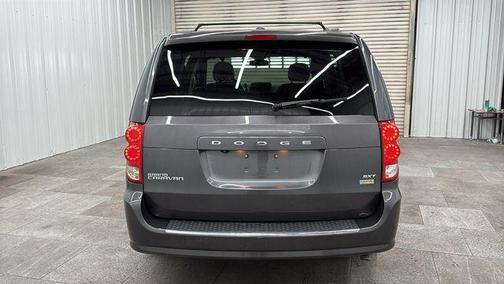 Granite Pearlcoat 2018 Dodge Grand Caravan SXT
