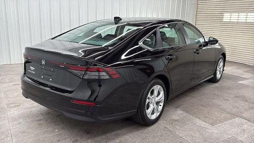 2025 Honda Accord LX 1.5T