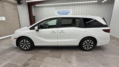Platinum White Pearl 2026 Honda Odyssey EX-L