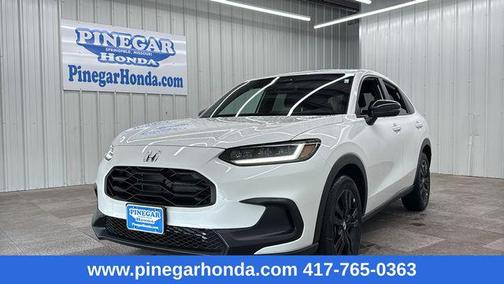 Platinum White Pearl 2026 Honda HR-V AWD Sport