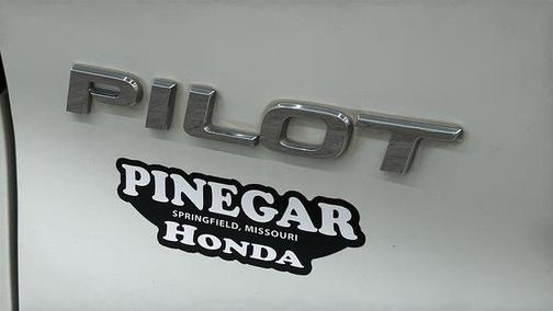 White Diamond Pearl 2017 Honda Pilot EX-L