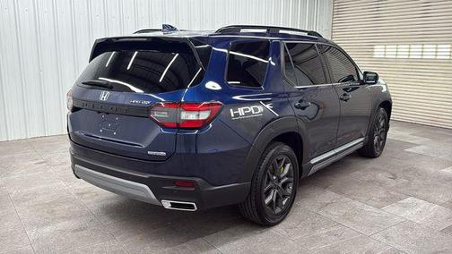 Obsidian Blue Pearl 2023 Honda Pilot Touring 8-Passenger