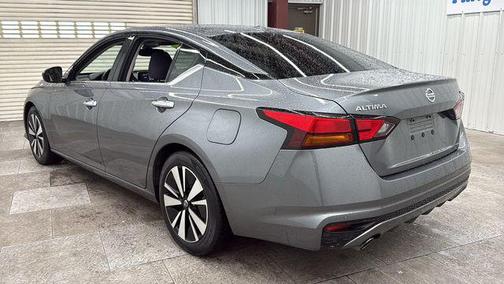 Gun Metallic 2019 Nissan Altima 2.5 SV