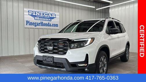 Platinum White Pearl 2023 Honda Passport AWD TrailSport