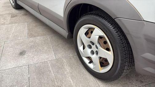 2005 Pontiac Vibe Base