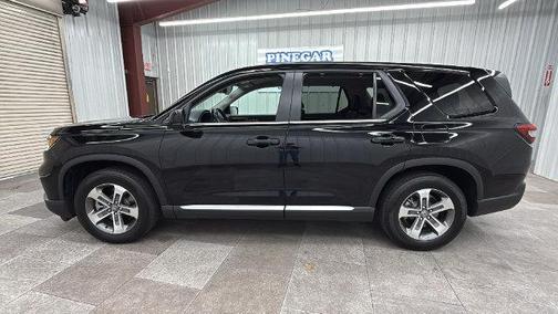 Crystal Black Pearl 2025 Honda Pilot EX-L