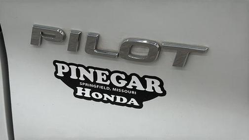 Platinum White Pearl 2022 Honda Pilot AWD Elite