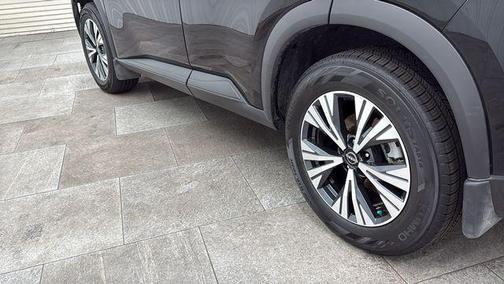 Super Black 2023 Nissan Rogue SV