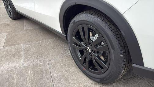 Platinum White Pearl 2026 Honda HR-V AWD Sport