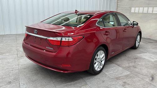 2014 Lexus ES 300h Base