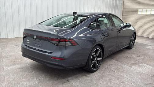 Meteorite Gray Metallic 2026 Honda Accord SE