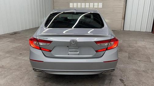 Lunar Silver Metallic 2018 Honda Accord Touring 2.0T