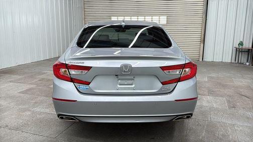 Lunar Silver Metallic 2018 Honda Accord Touring 2.0T