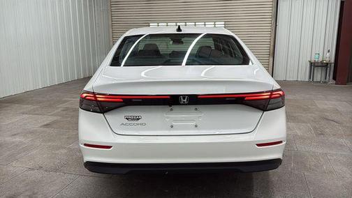 Platinum White Pearl 2026 Honda Accord SE