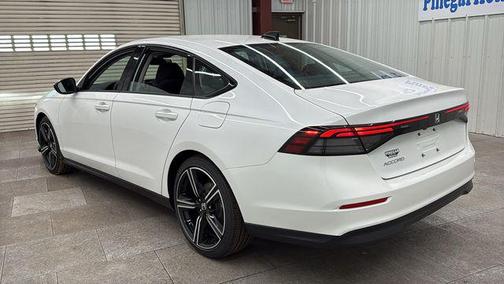 Platinum White Pearl 2026 Honda Accord SE