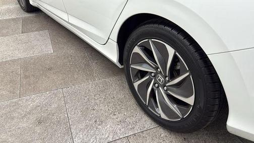 2022 Honda Insight Touring