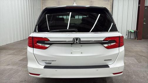 Platinum White Pearl 2023 Honda Odyssey Touring