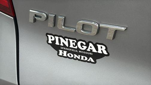 Lunar Silver Metallic 2022 Honda Pilot AWD EX-L
