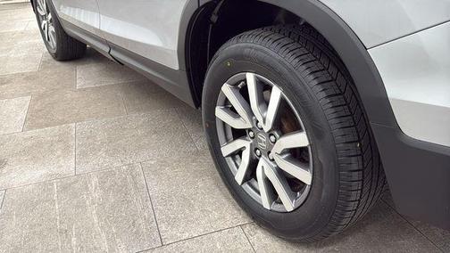 Lunar Silver Metallic 2022 Honda Pilot AWD EX-L