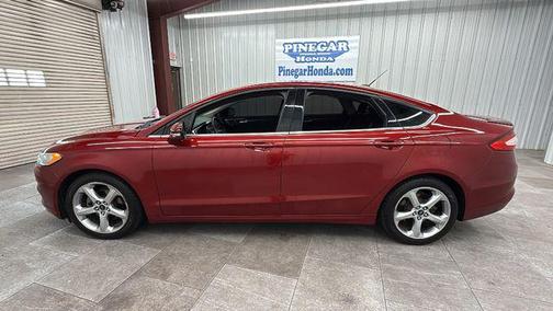Ruby Red Metallic Tinted Clearcoat 2016 Ford Fusion SE