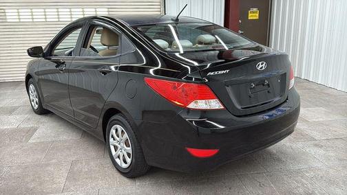 Ultra Black Pearl 2014 Hyundai Accent GLS