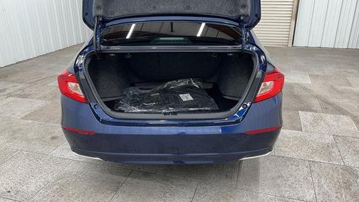 Obsidian Blue Pearl 2018 Honda Accord EX