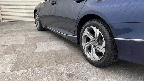 Obsidian Blue Pearl 2018 Honda Accord EX
