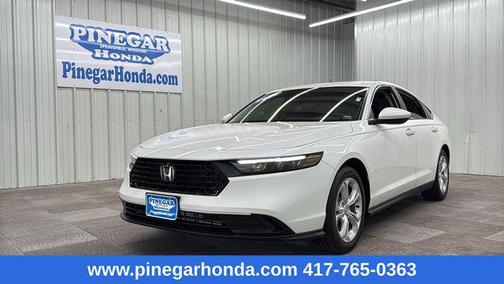 Platinum White Pearl 2025 Honda Accord LX 1.5T