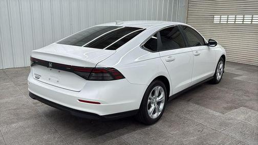 Platinum White Pearl 2025 Honda Accord LX 1.5T