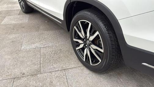 2020 Honda Pilot Touring 8-Passenger