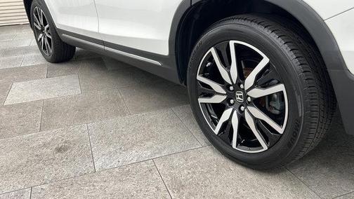 2020 Honda Pilot Touring 8-Passenger