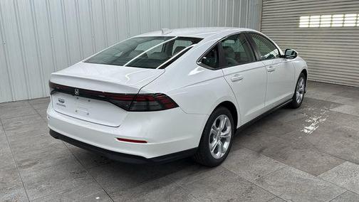 2025 Honda Accord LX 1.5T