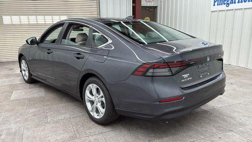 2025 Honda Accord LX 1.5T