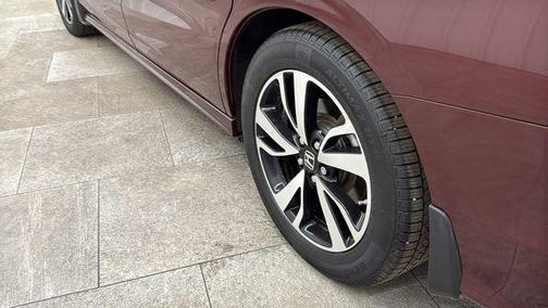 Deep Scarlet Pearl 2018 Honda Odyssey Elite